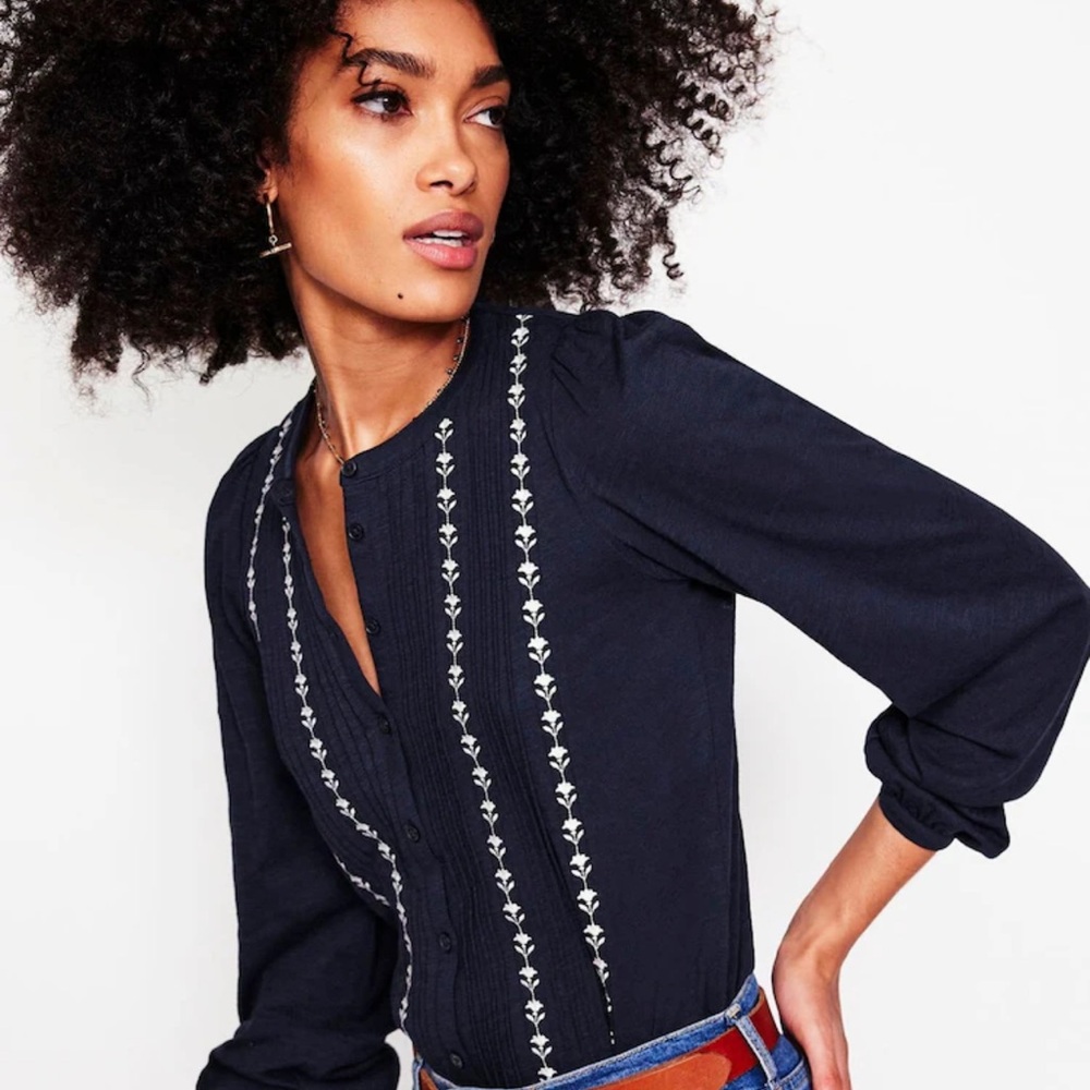 Boden Marina Navy Embroidered Women's Top NWOT Size 10